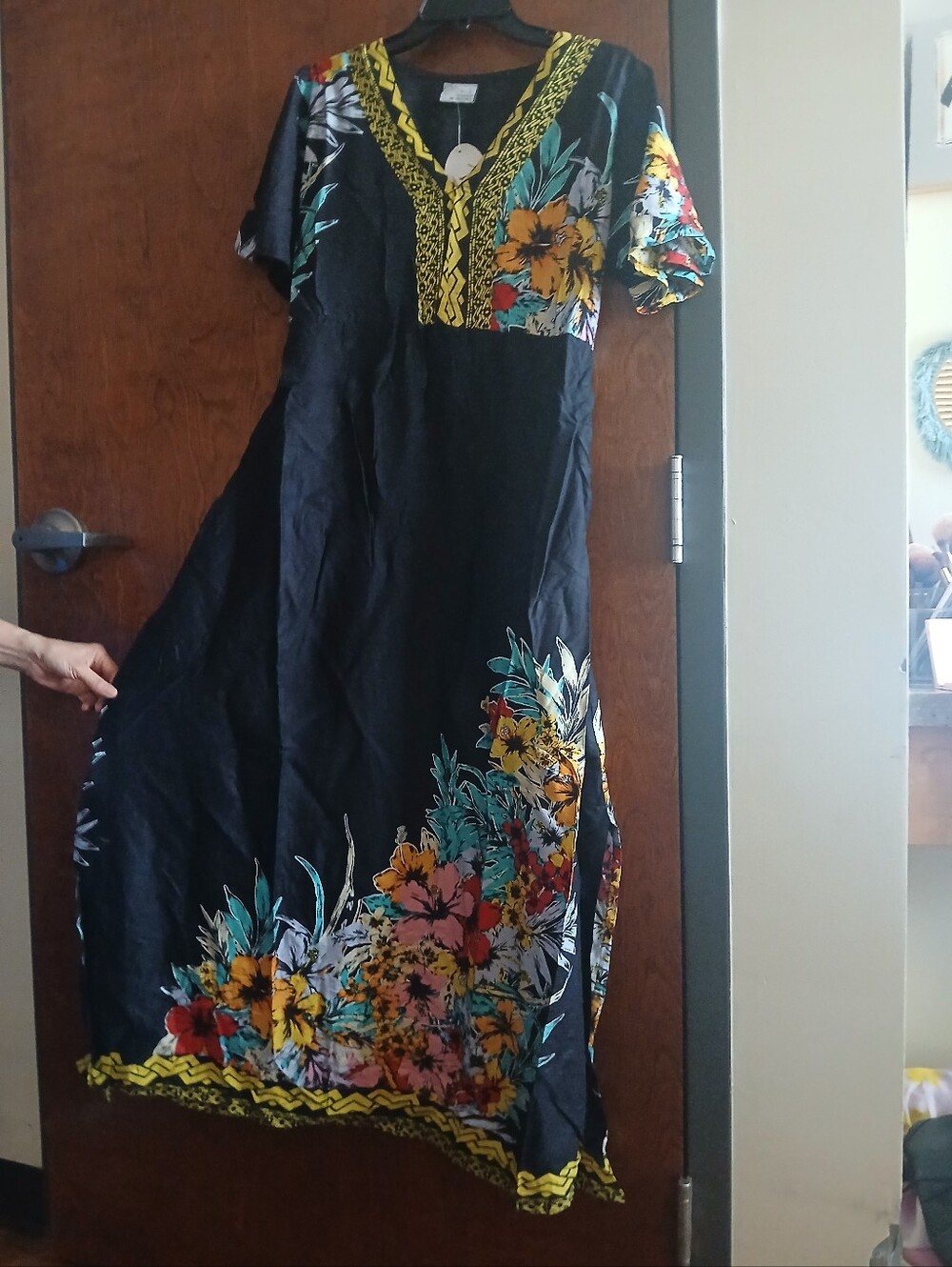 NWT/ CYNTHIA MEHRA black floral short sleeve maxi dress